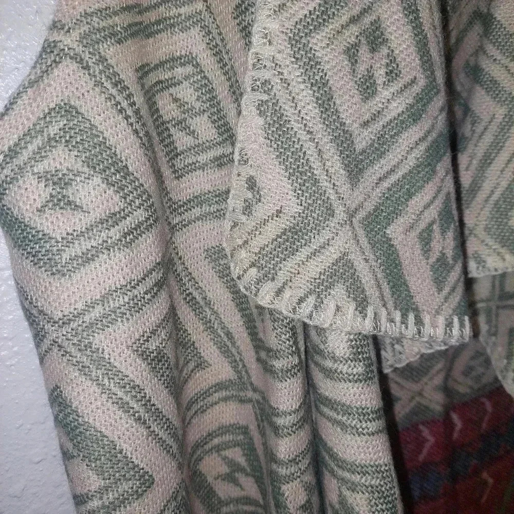 Paparazzi Vest Cardigan Asymmetrical Open Front Boho Fringe Large - Picture 6 of 6